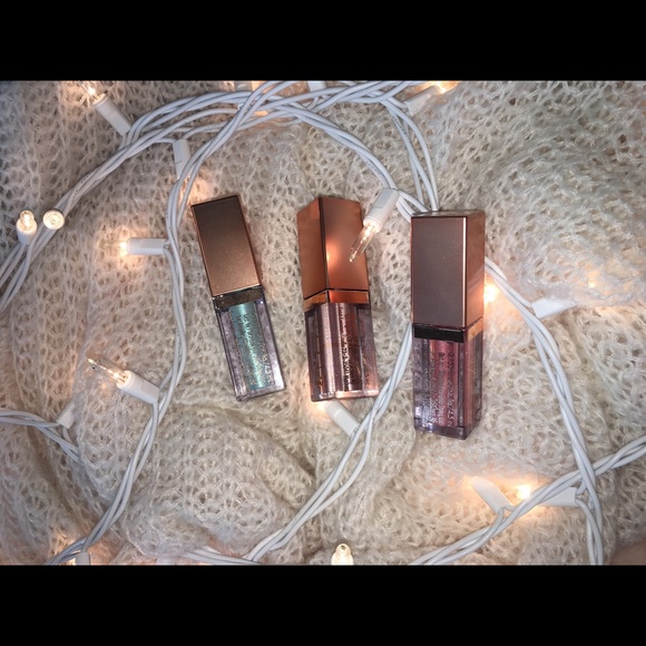 Stila liquid eyeshadow - Picture 3 of 4